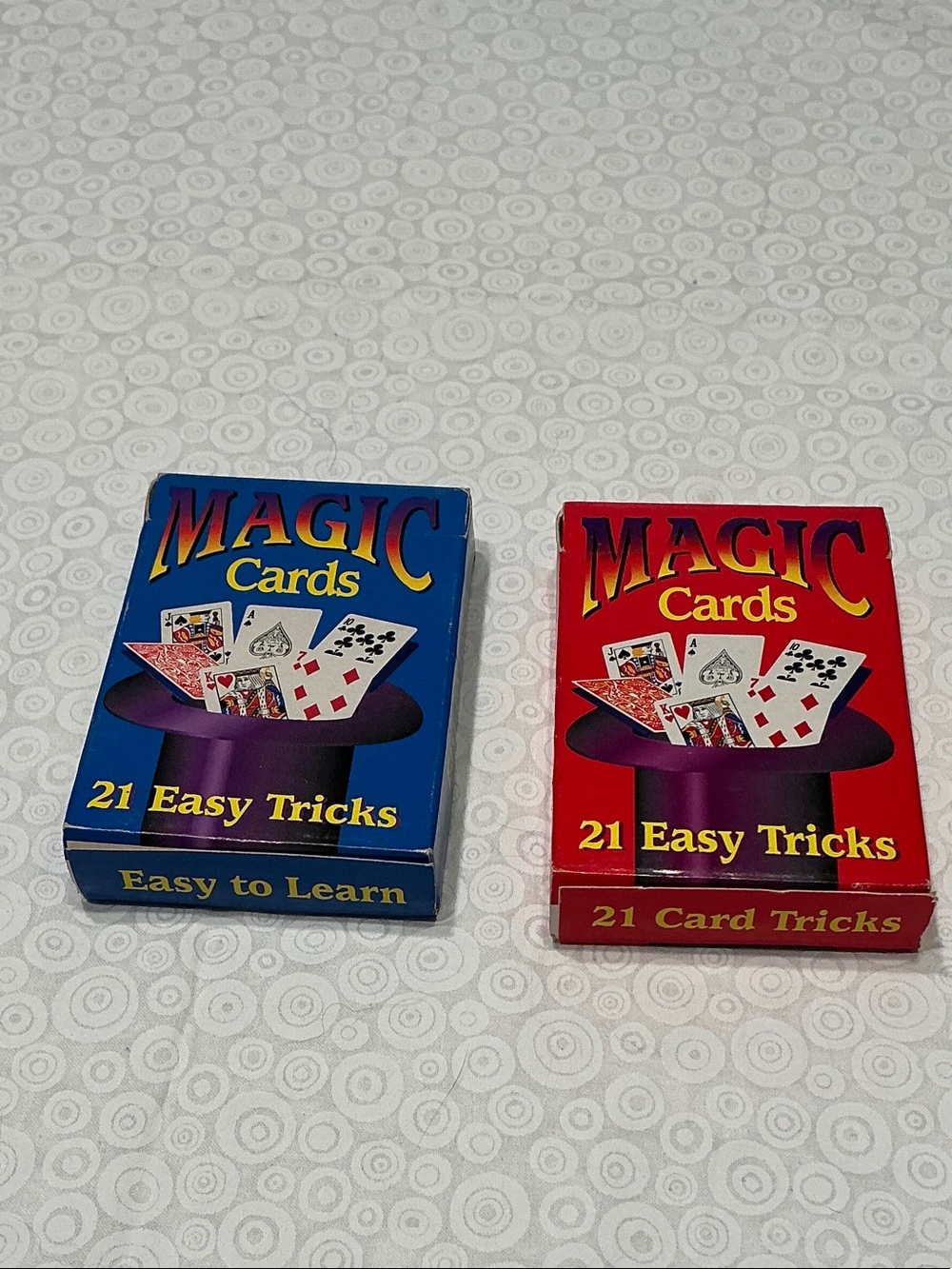 MAGIC Cards 21 Easy Tricks by Hoyle Blue and Red Decks Collectible Vintage 1994